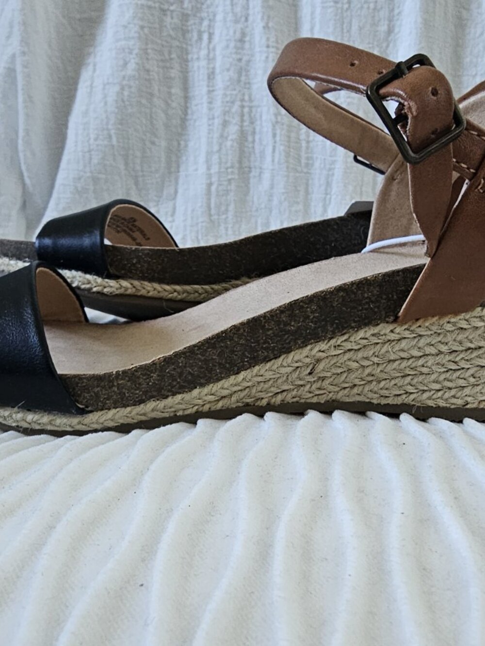 Merona Two-Tone Ankle Strap Sandals in Black & Brown NEW Size 5.5 NWT